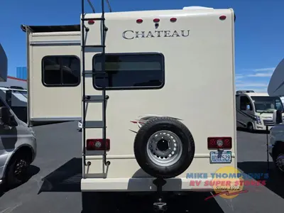 2019 Thor Motor Coach Chateau Sprinter photo 14