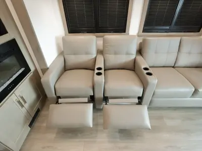 2027 Entegra Coach Vision XL photo 19