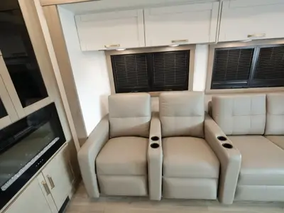 2027 Entegra Coach Vision XL photo 18