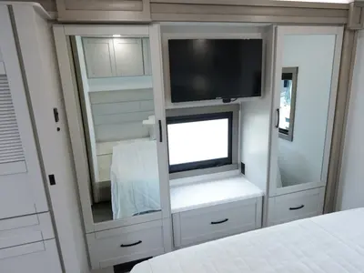 2027 Entegra Coach Vision XL photo 29