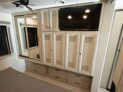 2027 Tiffin Motorhomes Allegro BAY photo 26
