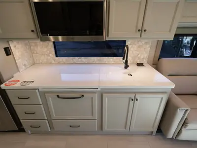 2027 Tiffin Motorhomes Allegro BAY photo 9