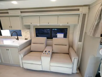 2027 Tiffin Motorhomes Allegro BAY photo 7