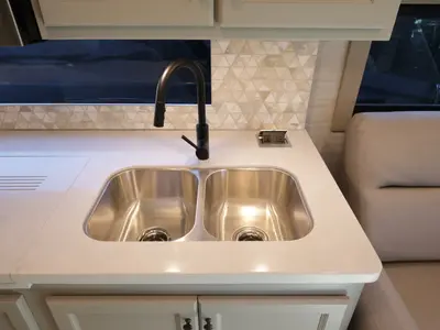 2027 Tiffin Motorhomes Allegro BAY photo 10