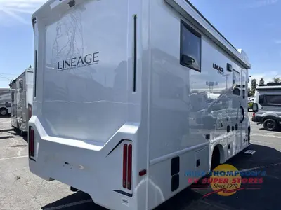2026 Grand Design Lineage Series M photo 8