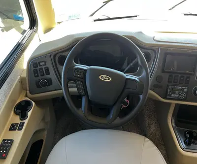 2023 Tiffin Motorhomes Allegro photo 2