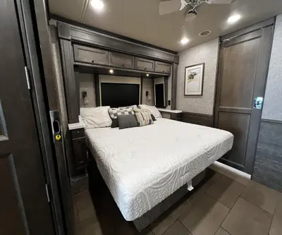 2023 Tiffin Motorhomes Allegro photo 23