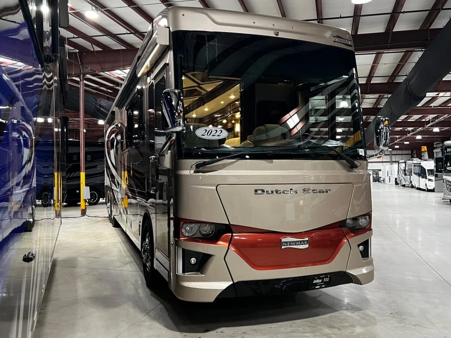 2022 Newmar Dutch Star exterior