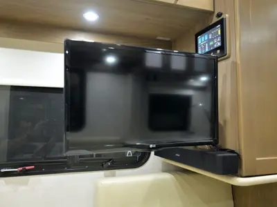 2019 Pleasure Way Plateau XL photo 30