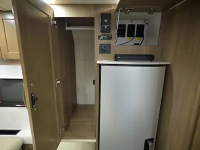 2019 Pleasure Way Plateau XL photo 21