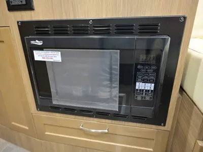 2019 Pleasure Way Plateau XL photo 10
