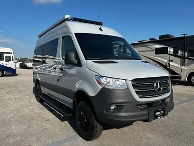 2025 Thor Motor Coach Eddie Bauer exterior