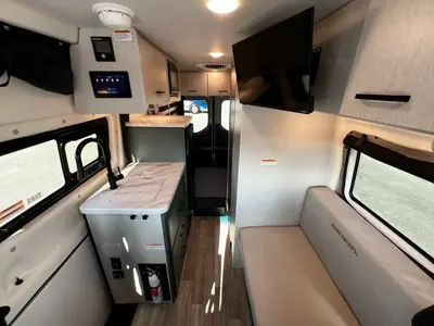 2025 Thor Motor Coach Eddie Bauer photo 5