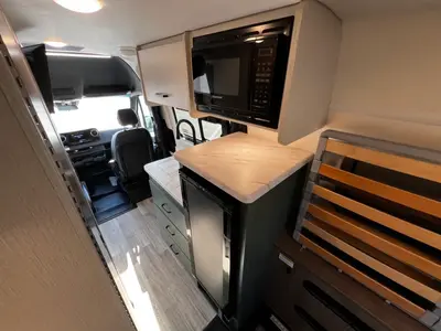 2025 Thor Motor Coach Eddie Bauer photo 13