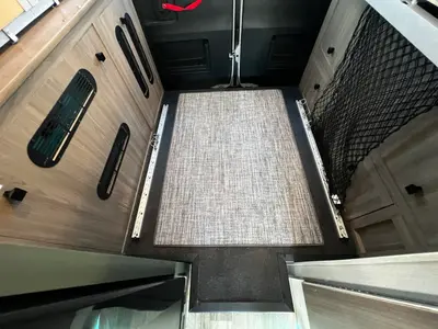 2025 Thor Motor Coach Eddie Bauer photo 25