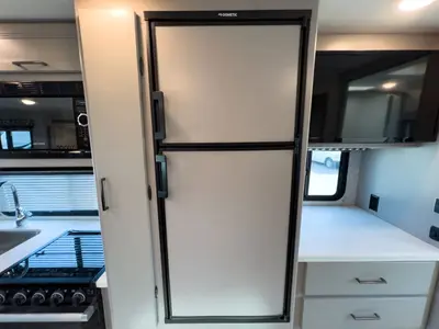 2022 Thor Motor Coach Quantum photo 13