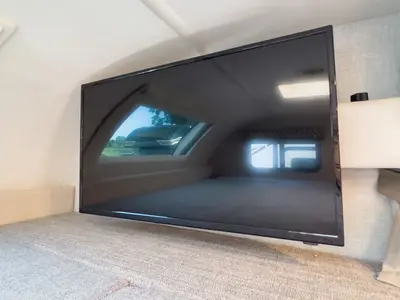 2022 Thor Motor Coach Quantum photo 5