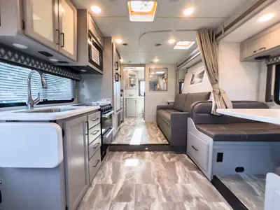 2022 Thor Motor Coach Quantum photo 6