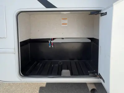 2022 Thor Motor Coach Quantum photo 28