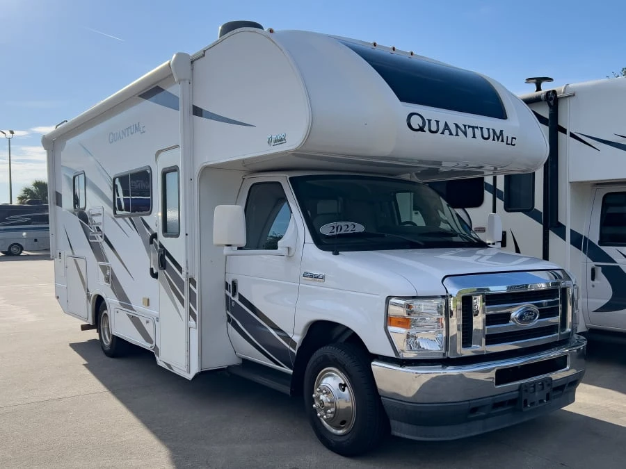 2022 Thor Motor Coach Quantum exterior