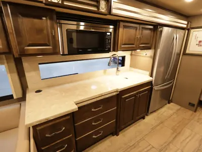 2019 Tiffin Motorhomes Allegro photo 9