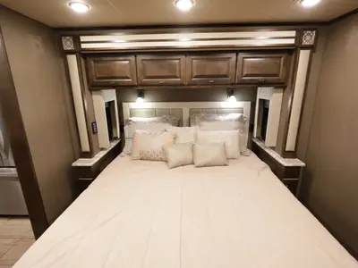 2019 Tiffin Motorhomes Allegro photo 26