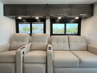2026 Entegra Coach Vision XL photo 15