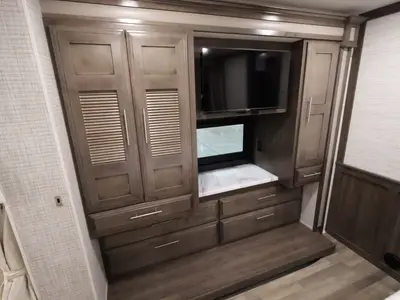 2025 Entegra Coach Vision XL photo 24