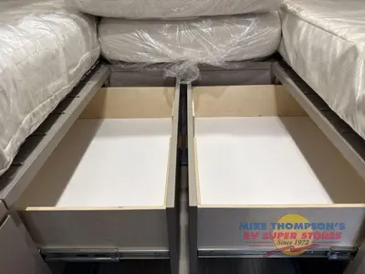 2027 Winnebago Navion photo 35