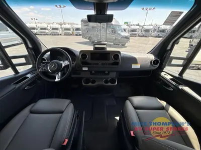2027 Winnebago Navion photo 17