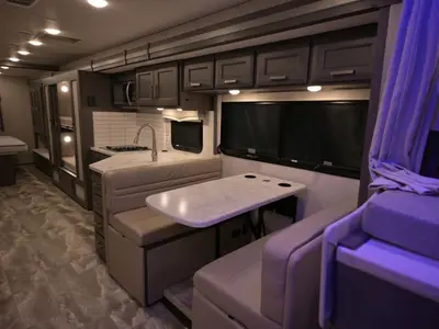 2024 Thor Motor Coach Omni photo 7