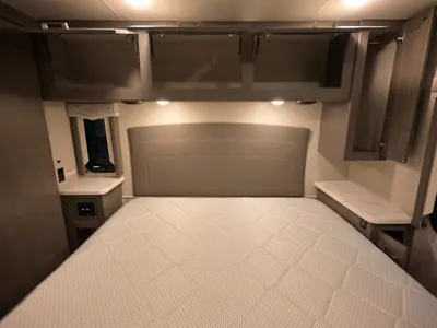 2024 Thor Motor Coach Omni photo 29