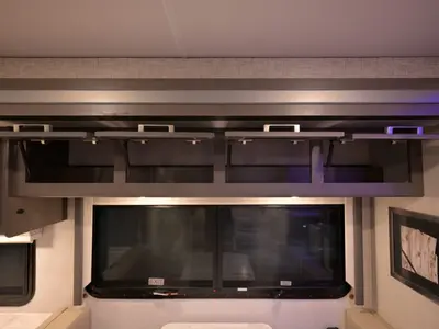 2024 Thor Motor Coach Omni photo 9