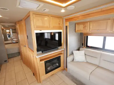2022 Tiffin Motorhomes Allegro RED photo 15