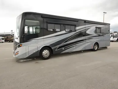 2022 Tiffin Motorhomes Allegro RED photo 24