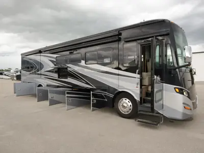 2022 Tiffin Motorhomes Allegro RED photo 22