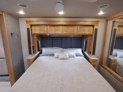 2022 Tiffin Motorhomes Allegro RED photo 19