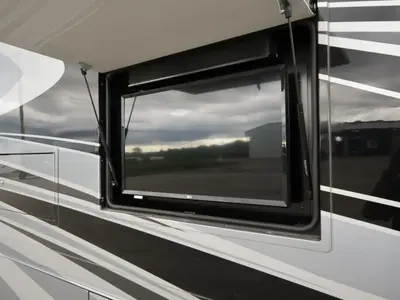 2022 Tiffin Motorhomes Allegro RED photo 23