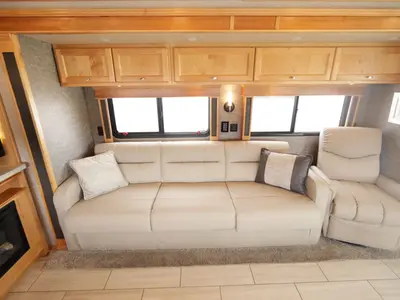 2022 Tiffin Motorhomes Allegro RED photo 14
