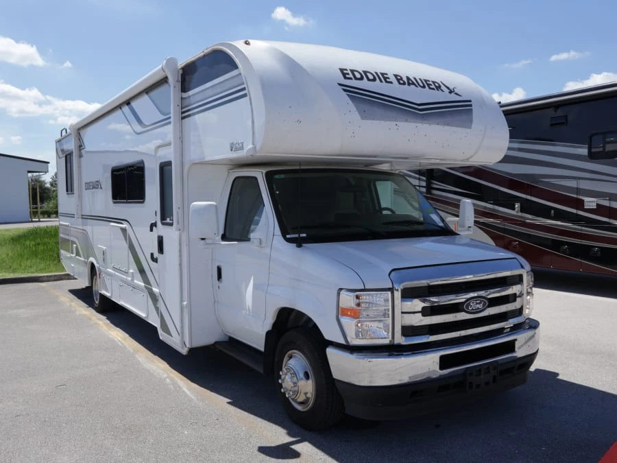 2025 Thor Motor Coach Eddie Bauer exterior