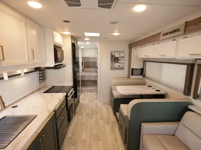 2025 Thor Motor Coach Eddie Bauer photo 5