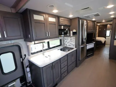 2023 Thor Motor Coach Inception photo 6