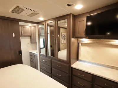 2023 Thor Motor Coach Inception photo 21