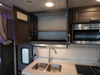 2023 Thor Motor Coach Inception photo 11