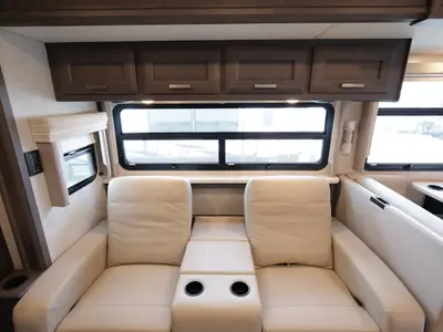 2023 Thor Motor Coach Inception photo 17
