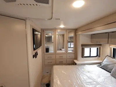 2025 Thor Motor Coach Quantum photo 23