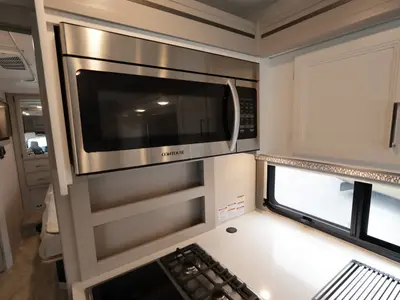 2025 Thor Motor Coach Quantum photo 12