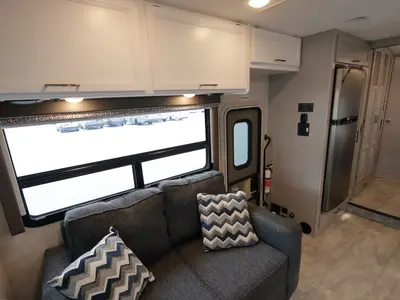 2025 Thor Motor Coach Quantum photo 15