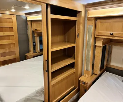 2022 Tiffin Motorhomes Breeze 31BR photo 25