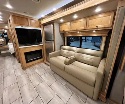 2022 Tiffin Motorhomes Breeze 31BR photo 12